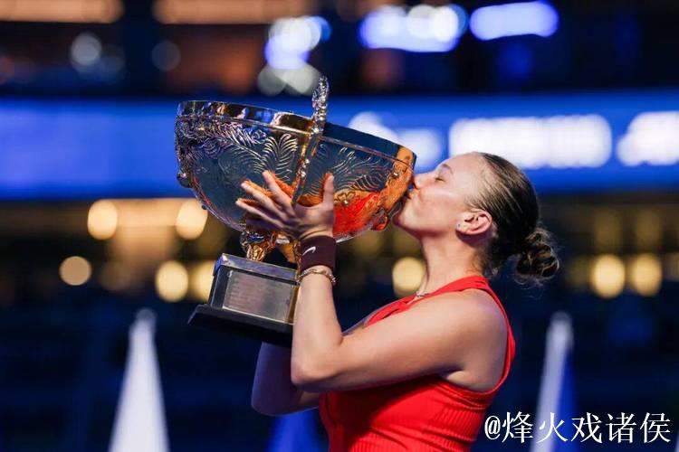 阿尼西莫娃2-1战胜诺斯科娃 首夺中网女单冠军